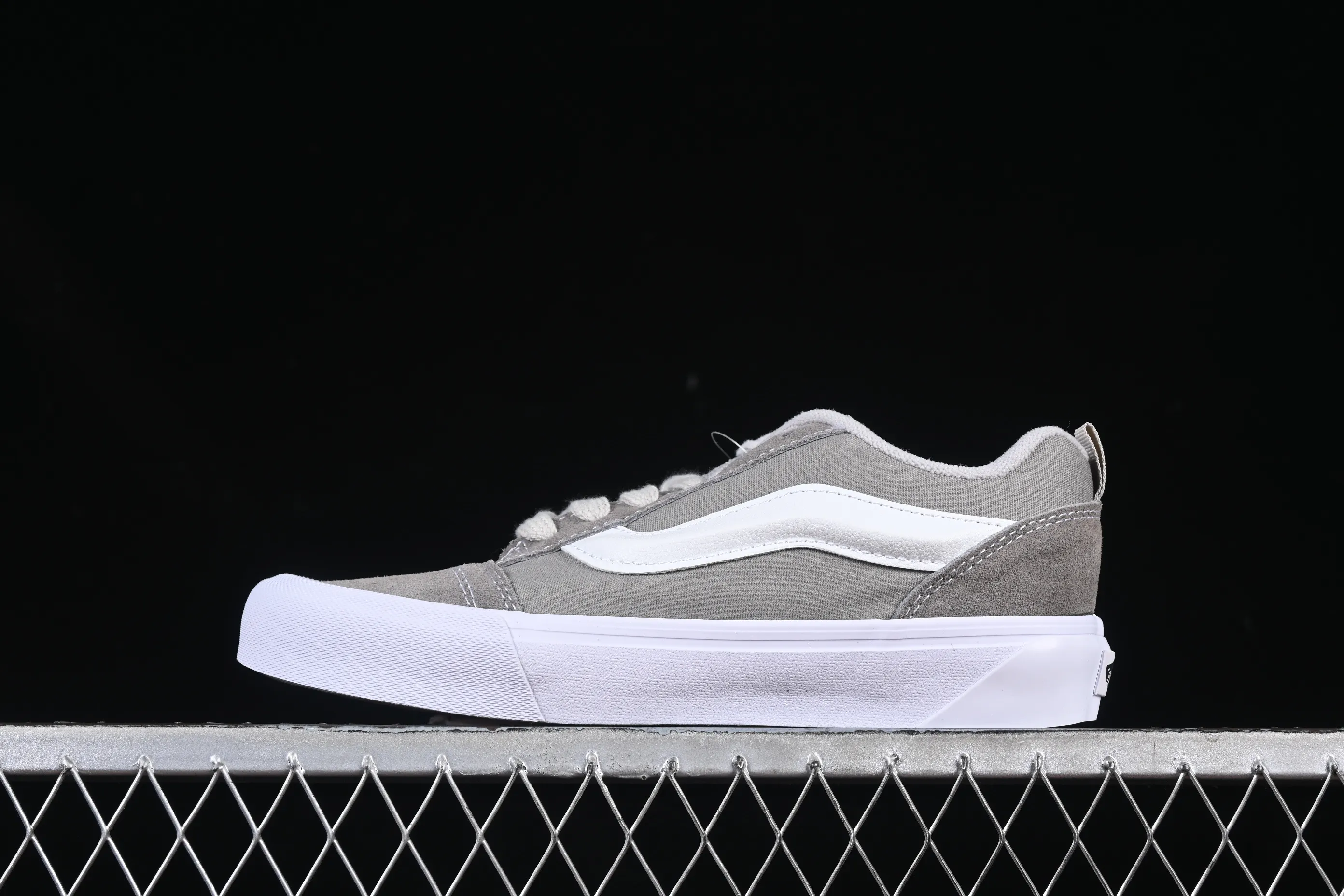 All categories Vans Vans series Vans Low Vans low-top Vans Knu Skool Vans low-top retro casual fat bread shoes VN000CS0BGG